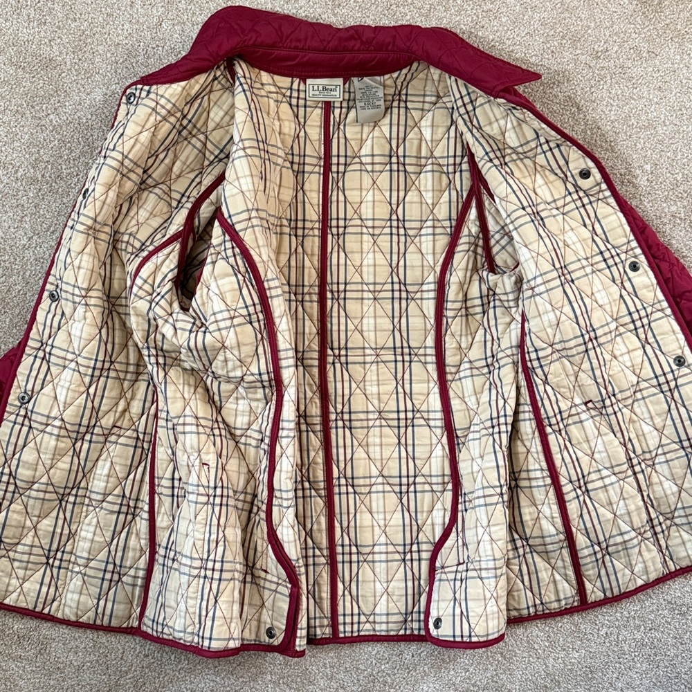 LL Bean Deep raspberry Quilted barn Jacket - Picture 3 of 4